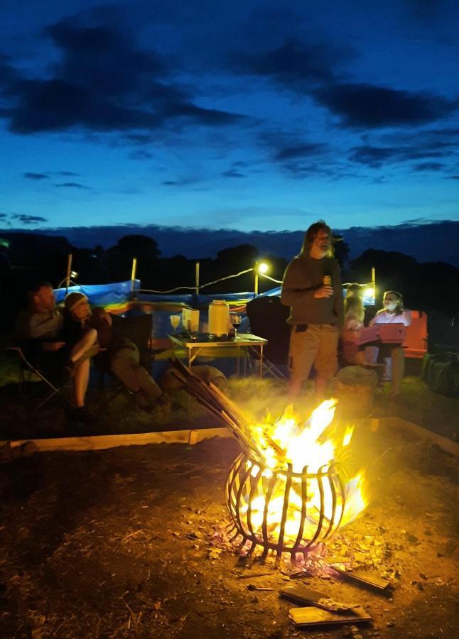 Summit Camping Kit Hill Cornwall Panoramic Views Grass Pitch From 15Pn Or Bella Bell Tent 75Pn Callington Exteriér fotografie